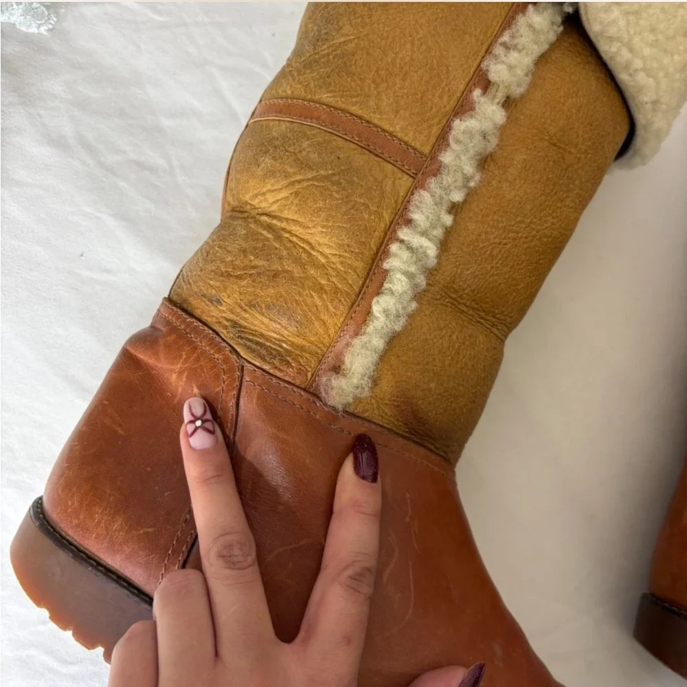 Vintage Tan Shearling Lined Winter Boots - Picture 7 of 8